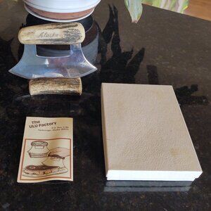 THE ALASKA ULU KNIFE OF THE ARCTIC 4" HANDLE